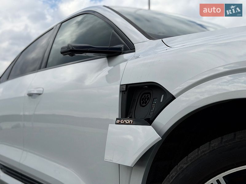 Внедорожник / Кроссовер Audi e-tron 2020 в Львове