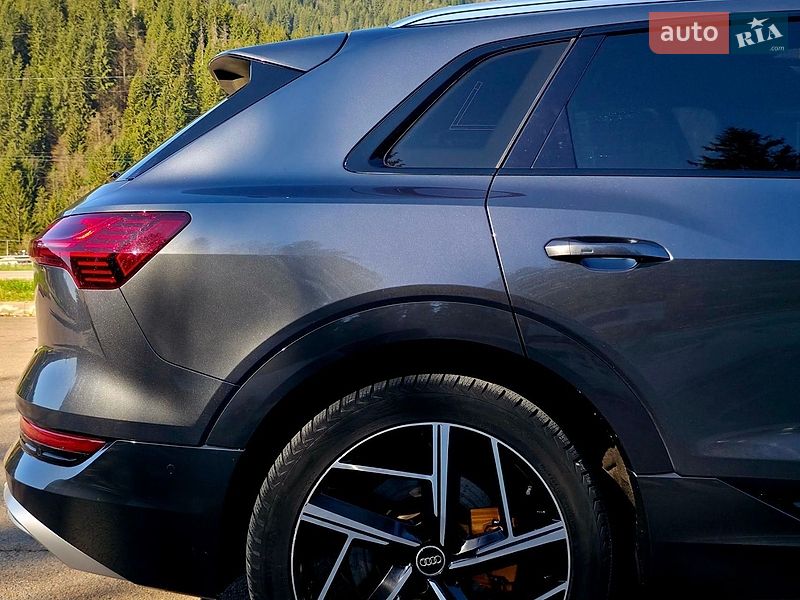 Внедорожник / Кроссовер Audi e-tron 2020 в Ивано-Франковске