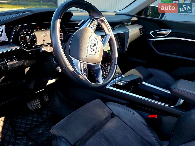 Внедорожник / Кроссовер Audi e-tron 2020 в Ивано-Франковске