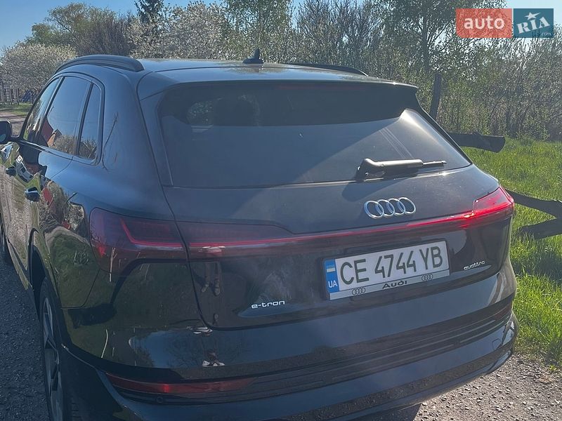 Внедорожник / Кроссовер Audi e-tron 2021 в Киеве