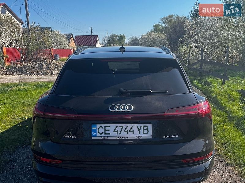 Внедорожник / Кроссовер Audi e-tron 2021 в Киеве
