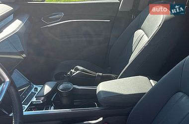 Внедорожник / Кроссовер Audi e-tron 2021 в Киеве
