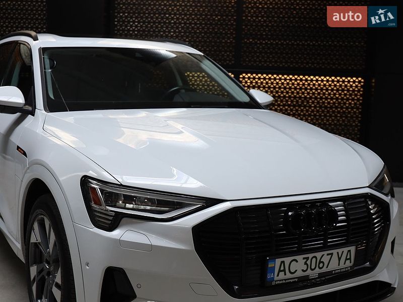 Внедорожник / Кроссовер Audi e-tron 2022 в Луцке