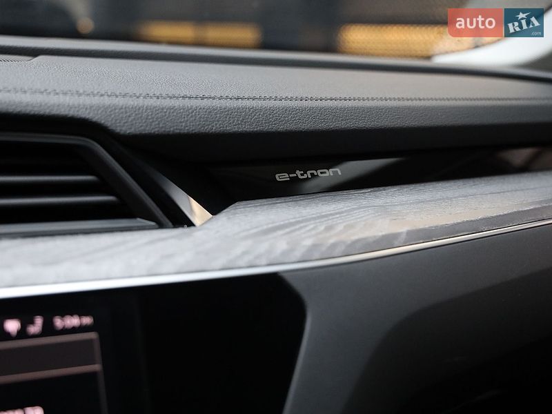 Внедорожник / Кроссовер Audi e-tron 2022 в Луцке