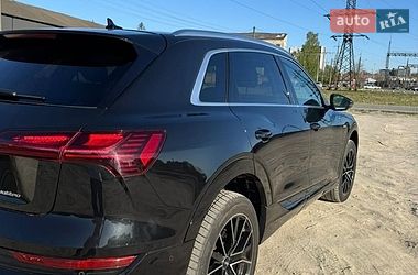 Внедорожник / Кроссовер Audi e-tron 2019 в Львове