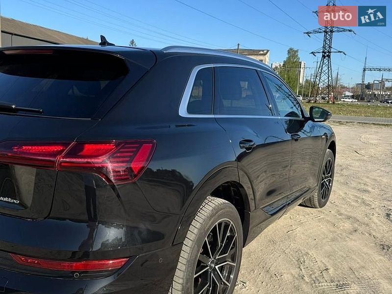 Внедорожник / Кроссовер Audi e-tron 2019 в Львове