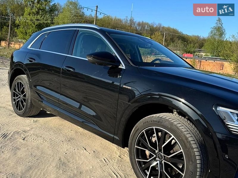Внедорожник / Кроссовер Audi e-tron 2019 в Львове
