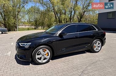 Внедорожник / Кроссовер Audi e-tron 2021 в Хмельницком