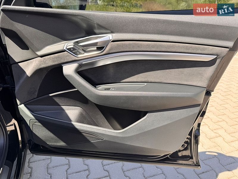 Внедорожник / Кроссовер Audi e-tron 2021 в Хмельницком