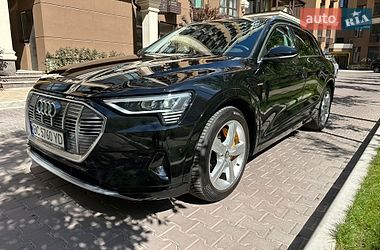 Внедорожник / Кроссовер Audi e-tron 2020 в Киеве