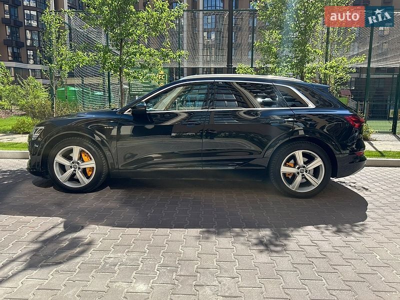 Внедорожник / Кроссовер Audi e-tron 2020 в Киеве