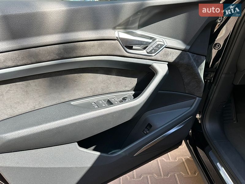 Внедорожник / Кроссовер Audi e-tron 2020 в Киеве