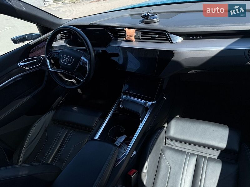 Внедорожник / Кроссовер Audi e-tron 2019 в Буче