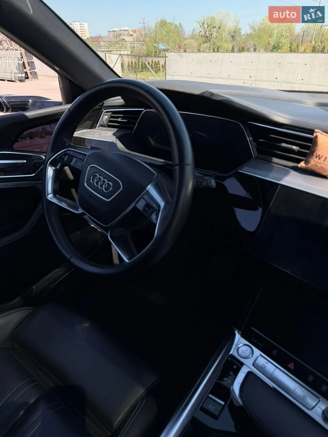 2019 Audi e-tron - мініатюра 21