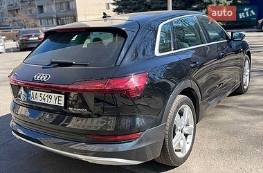 Внедорожник / Кроссовер Audi e-tron 2021 в Киеве