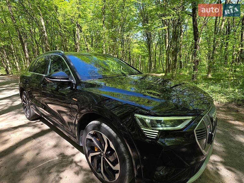 Audi e-tron 2022