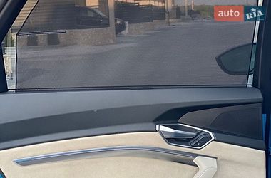 Внедорожник / Кроссовер Audi e-tron 2019 в Тернополе