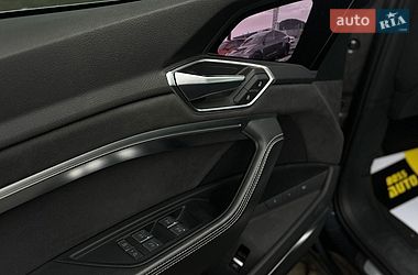 Внедорожник / Кроссовер Audi e-tron 2022 в Мукачево