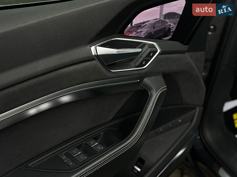 Внедорожник / Кроссовер Audi e-tron 2022 в Мукачево