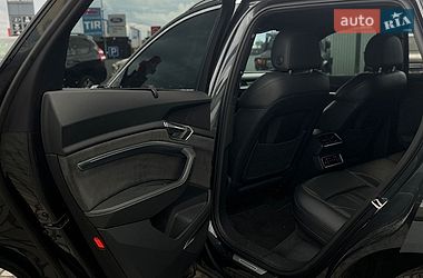 Внедорожник / Кроссовер Audi e-tron 2022 в Мукачево