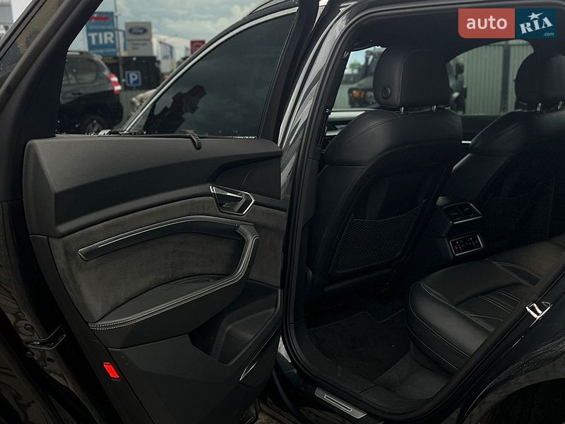 Внедорожник / Кроссовер Audi e-tron 2022 в Мукачево