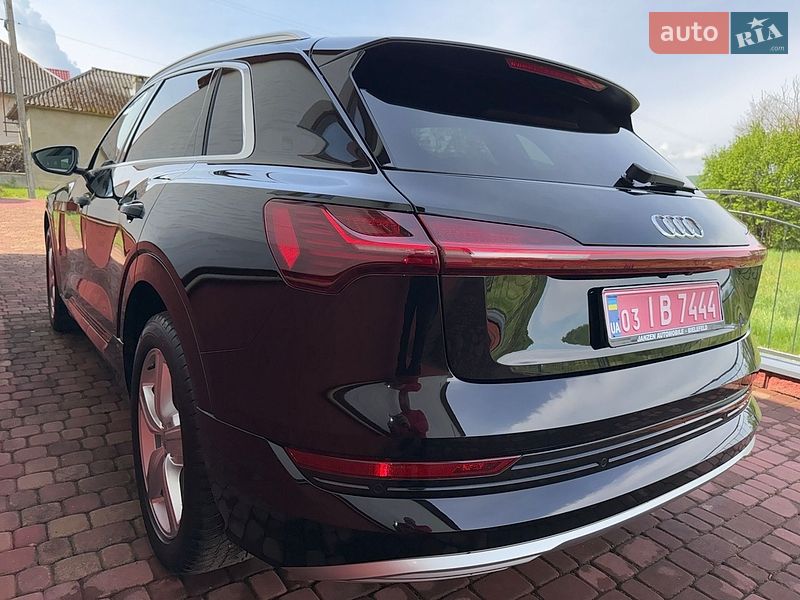 Внедорожник / Кроссовер Audi e-tron 2020 в Сваляве фото 18 Внедорожник / Кроссовер Audi e-tron 2020 в Сваляве