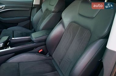 Внедорожник / Кроссовер Audi e-tron 2020 в Сваляве фото 31 Внедорожник / Кроссовер Audi e-tron 2020 в Сваляве