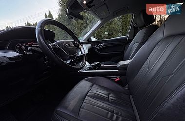 Внедорожник / Кроссовер Audi e-tron 2022 в Киеве
