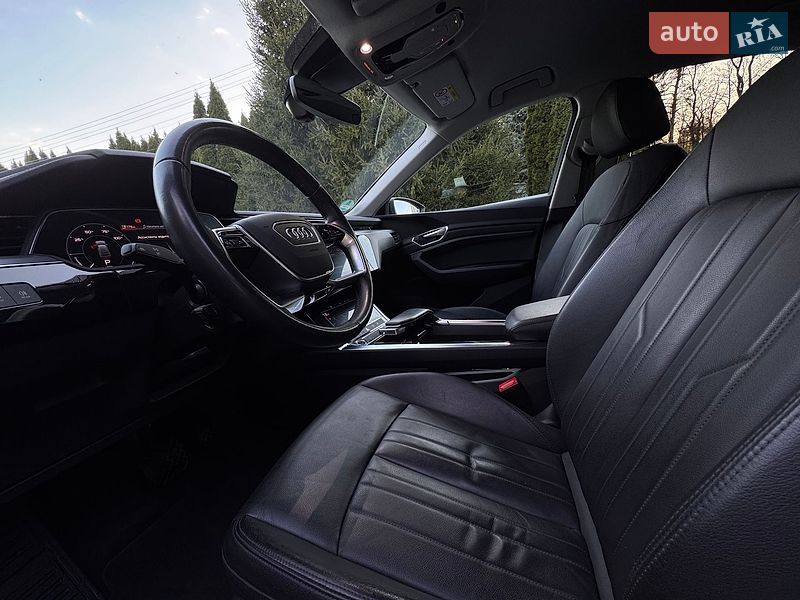 Внедорожник / Кроссовер Audi e-tron 2022 в Киеве