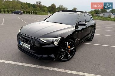 Внедорожник / Кроссовер Audi e-tron 2018 в Хмельнике