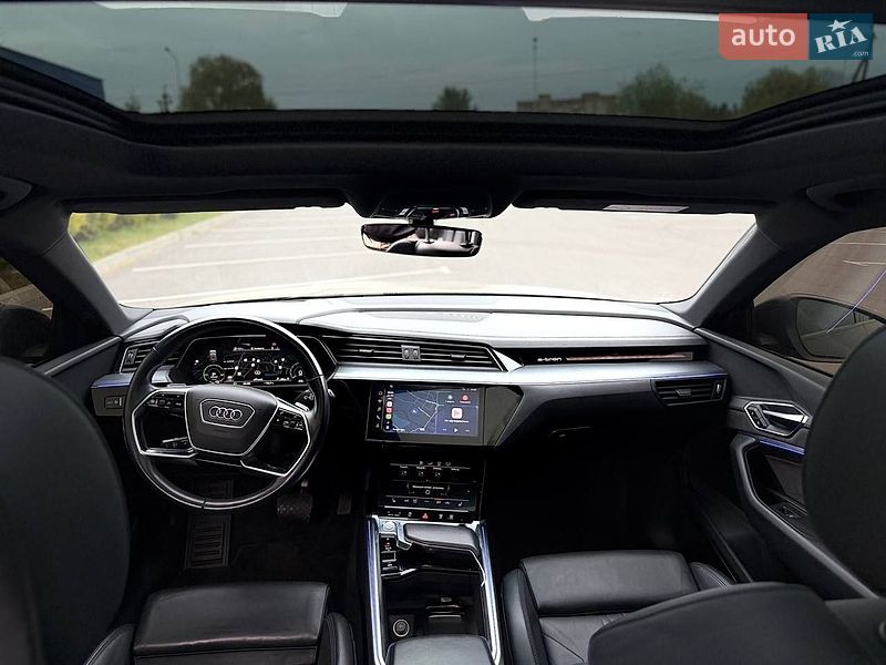 Внедорожник / Кроссовер Audi e-tron 2018 в Хмельнике