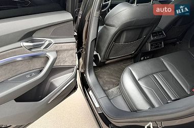 Внедорожник / Кроссовер Audi e-tron 2018 в Хмельнике