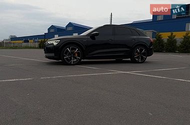Внедорожник / Кроссовер Audi e-tron 2018 в Хмельнике