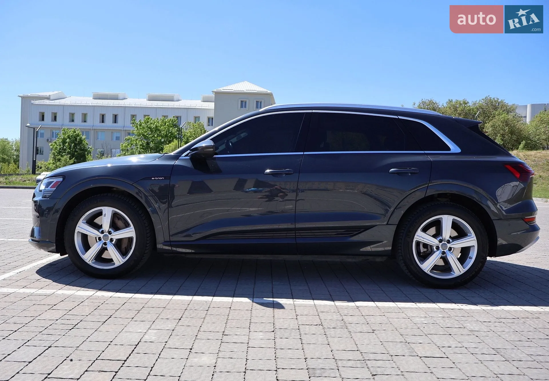 2019 Audi e-tron - мініатюра 10