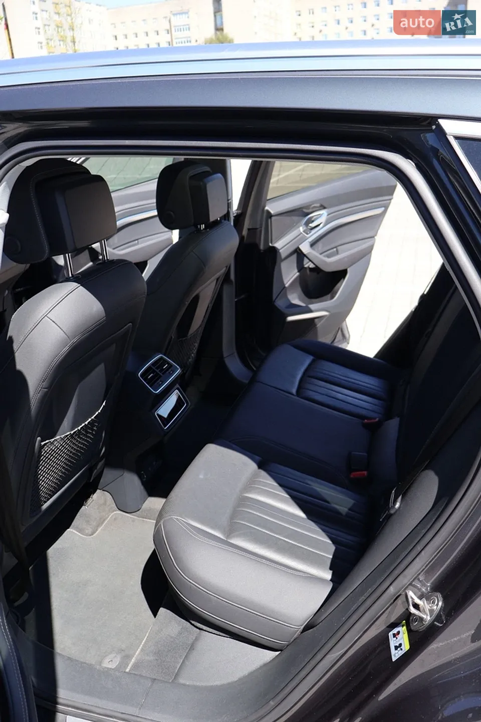 2019 Audi e-tron - мініатюра 24