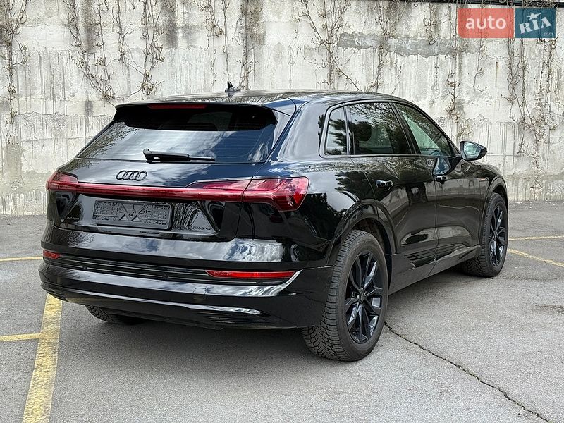 Внедорожник / Кроссовер Audi e-tron 2020 в Ровно
