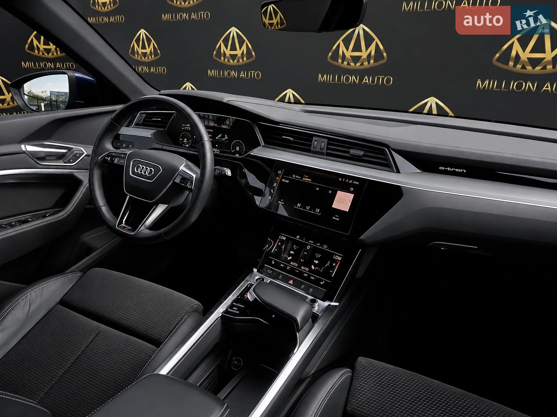 2021 Audi e-tron - мініатюра 14