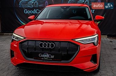 Позашляховик / Кросовер Audi e-tron 2021 в Луцьку