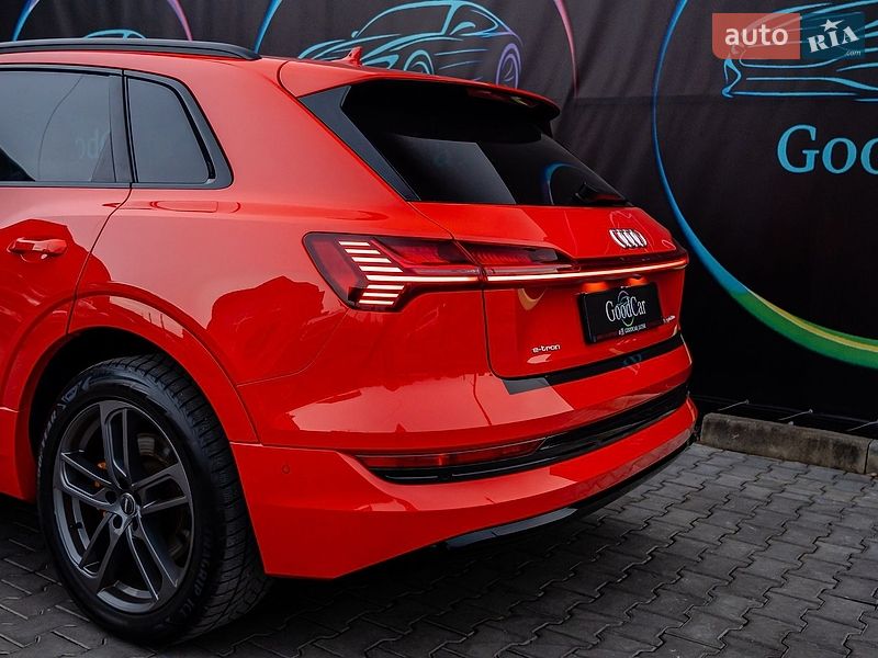 Позашляховик / Кросовер Audi e-tron 2021 в Луцьку