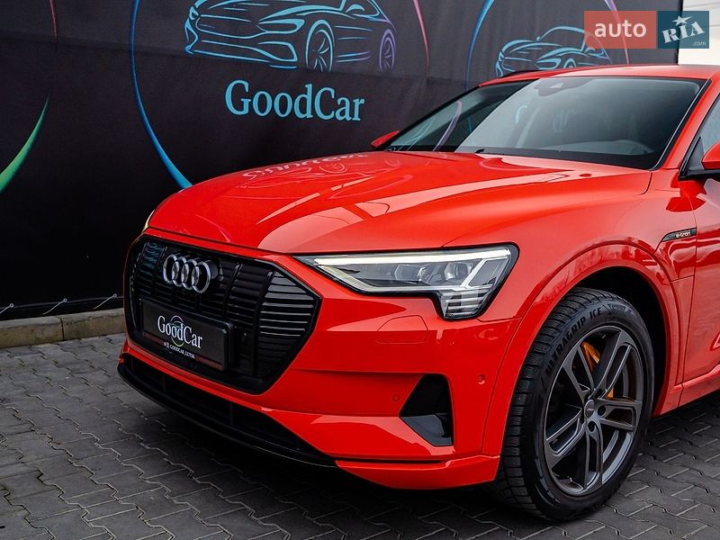 Позашляховик / Кросовер Audi e-tron 2021 в Луцьку