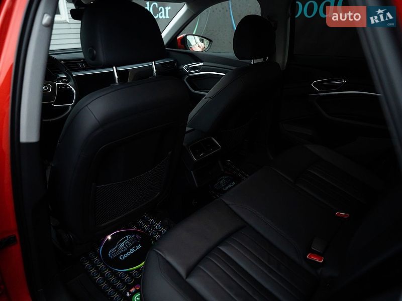 Внедорожник / Кроссовер Audi e-tron 2021 в Луцке