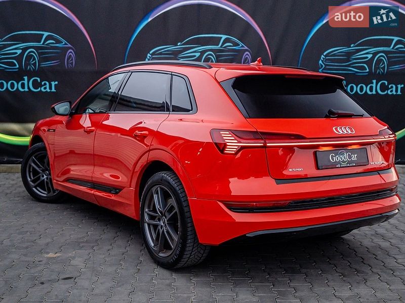 Позашляховик / Кросовер Audi e-tron 2021 в Луцьку