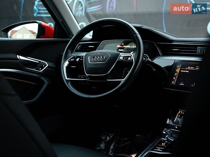 Внедорожник / Кроссовер Audi e-tron 2021 в Луцке