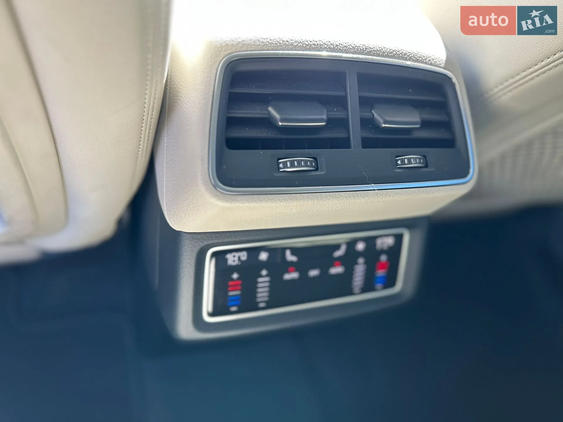 2019 Audi e-tron - мініатюра 23