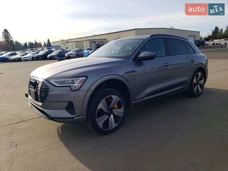 Audi e-tron 2022
