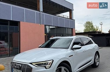 Позашляховик / Кросовер Audi e-tron 2019 в Володимирі