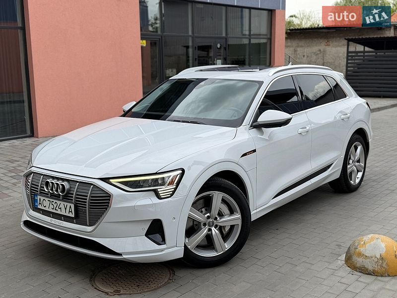 Позашляховик / Кросовер Audi e-tron 2019 в Володимирі