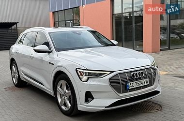 Позашляховик / Кросовер Audi e-tron 2019 в Володимирі