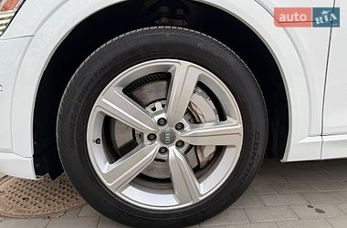 Позашляховик / Кросовер Audi e-tron 2019 в Володимирі