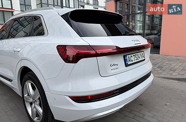 Позашляховик / Кросовер Audi e-tron 2019 в Володимирі